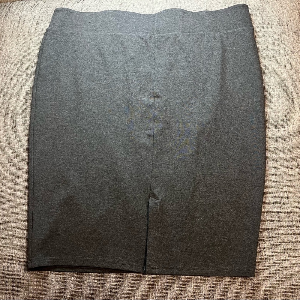 Studio By Torrid Gray Pencil Skirt Back Slit Women’s Plus Size 4 Dressy Casual - Picture 2 of 4